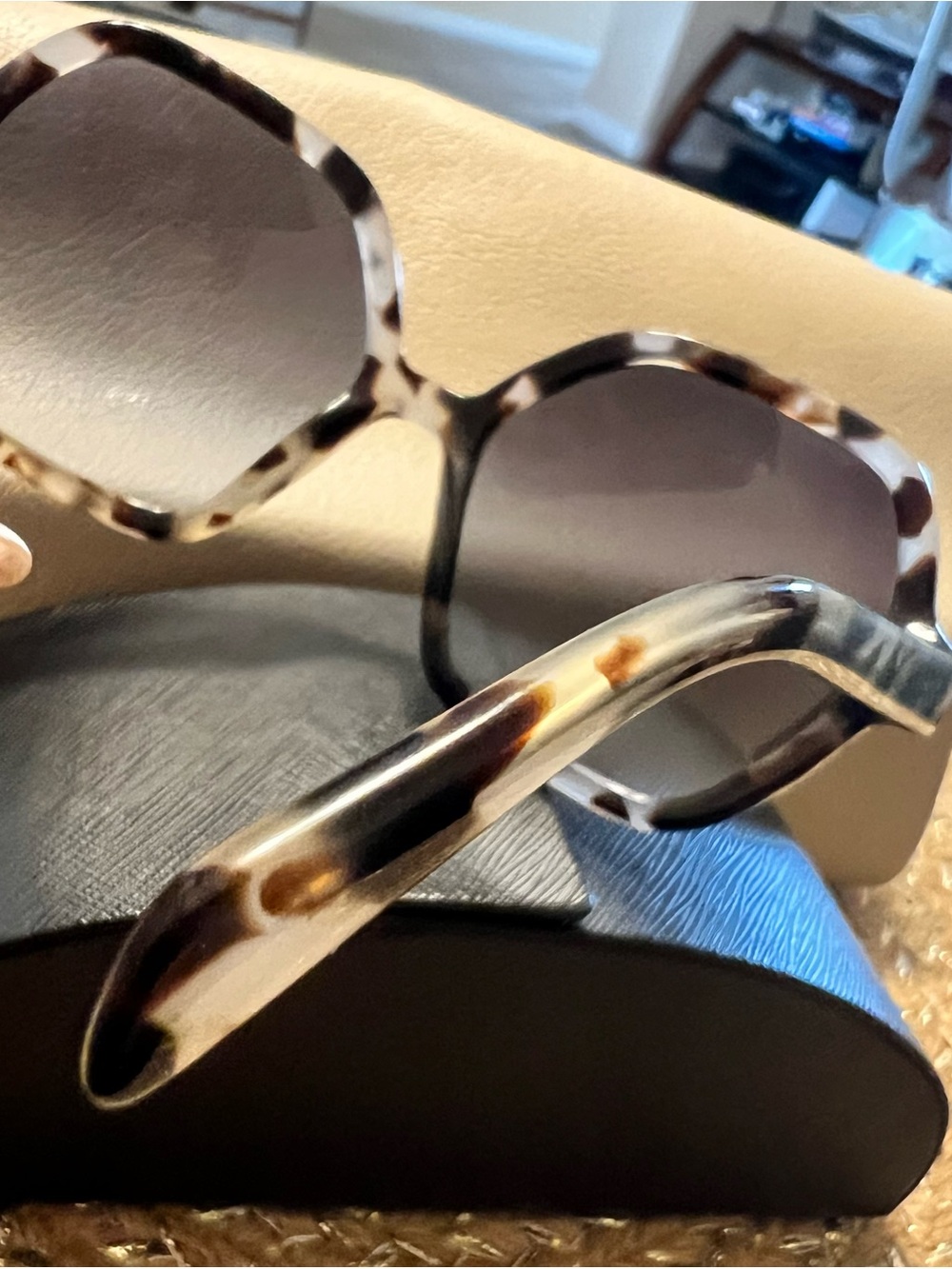 Prada Gray Tortoise Oversized Octogon Sunglasses. Like New - Picture 2 of 11